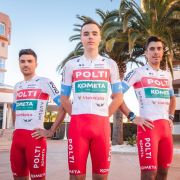 Nueva equipación de os equipos de la Fundación Alberto Contador. FOTO: ©Polti Kometa