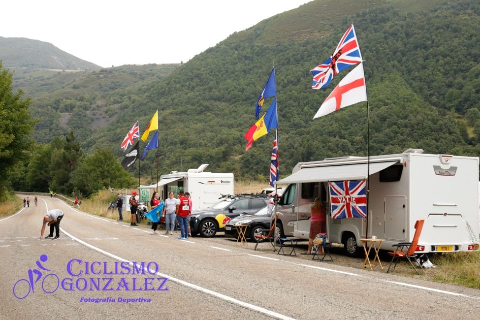 Autocarabana de los padres de Adam Yates que no se perdieron ninguna de las etapas de esta Vuelta a España 2024. FOTO: ©ciclismo gonzalez