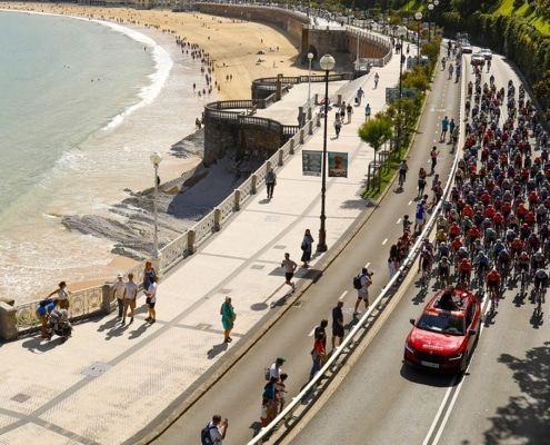 La Clásica de San sebastián a su paso por el paseo de La Concha. Foto de archivo / ©ciclismo gonzalez