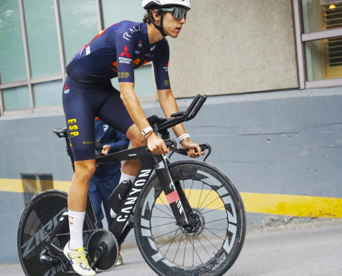 Raúl López saliendo a entrenar los días previos a la contrarreloj de los mundiales de Montreal. Foto: RFEC